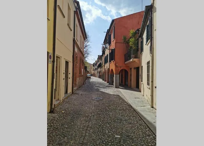 Bilocale Ampio e Luminoso nella Padova Antica